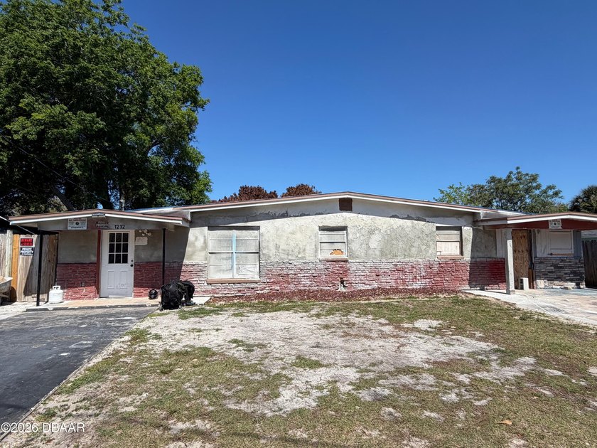 Investor special, needs complete rehab. Cash only. Good size lot - Beach Home for sale in Daytona Beach, Florida on Beachhouse.com