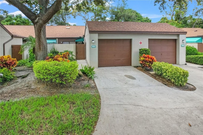 Stunningly Updated 2-Bedroom Condo in Forty Three West, Minutes - Beach Condo for sale in Bradenton, Florida on Beachhouse.com