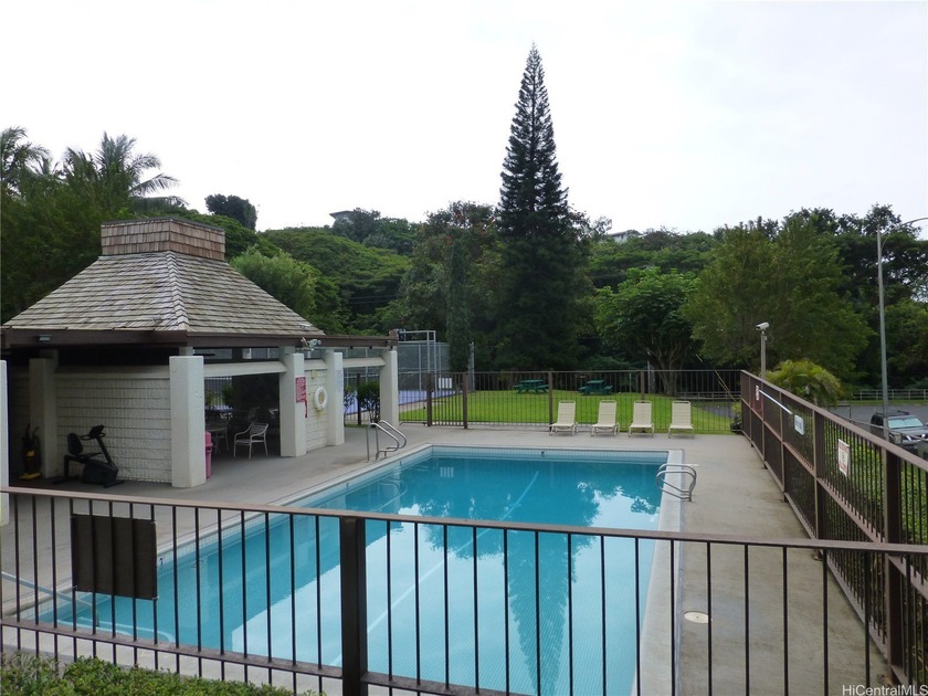 Pearl One - new listing! 1 bedroom/1 bath unit with 1 assigned - Beach Condo for sale in Aiea, Hawaii on Beachhouse.com