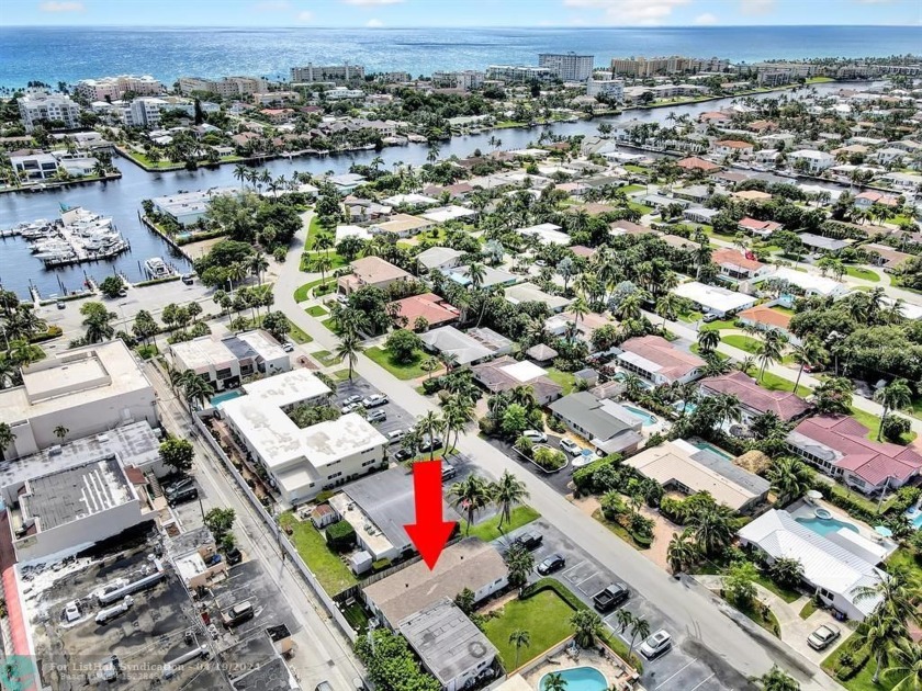 INCREDIBLE INVESTMENT OPPORTUNITY! Triplex available in the - Beach Home for sale in Deerfield Beach, Florida on Beachhouse.com