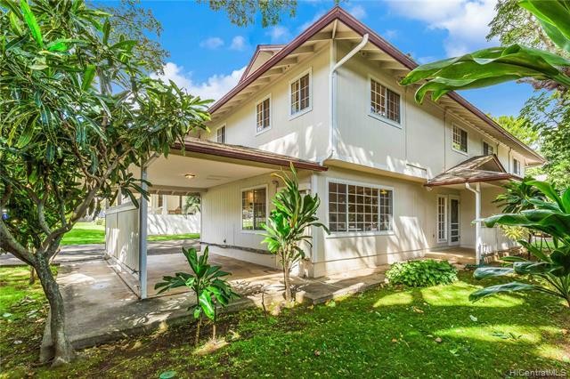 Affordable living in upscale Manoa! This newly renovated duplex - Beach Home for sale in Honolulu, Hawaii on Beachhouse.com