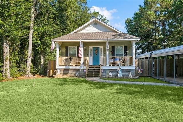 This charming 3-bedroom, 2-bath home is ideally located just - Beach Home for sale in Slidell, Louisiana on Beachhouse.com