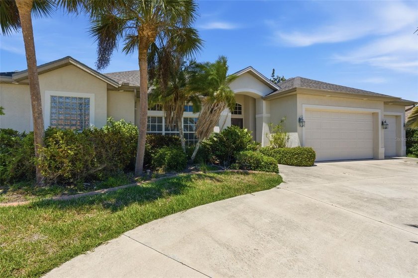 Experience refined Florida living in this beautifully maintained - Beach Home for sale in Rotonda West, Florida on Beachhouse.com