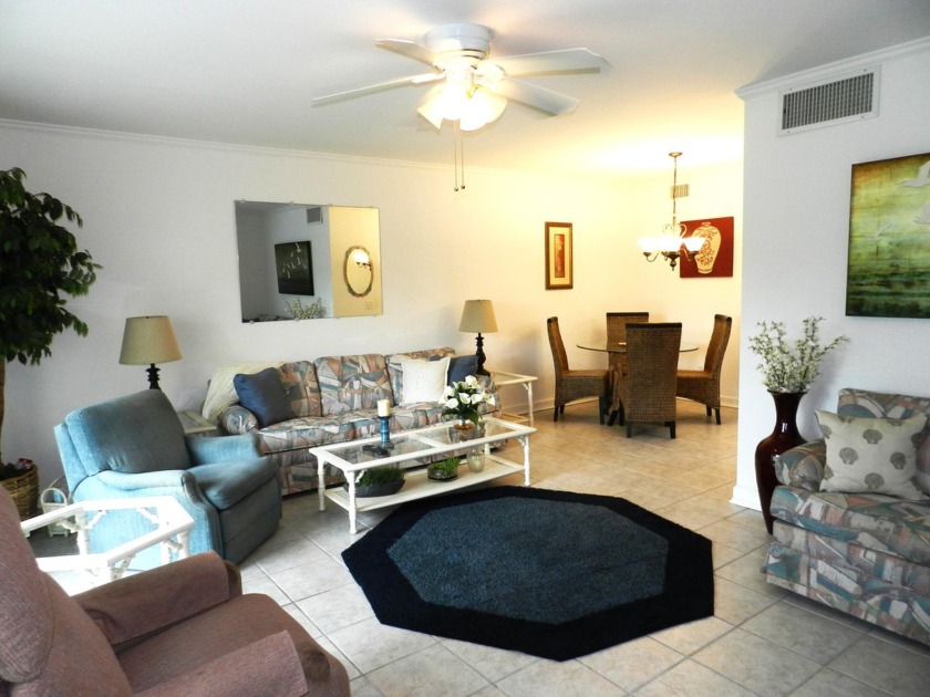 This 1 bedroom/1 bath condo is located in a secluded area of the - Beach Condo for sale in Boynton Beach, Florida on Beachhouse.com