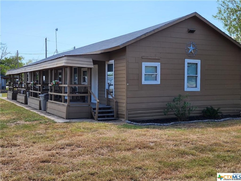 This is a great investment opportunity located in Seadrift. This - Beach Home for sale in Seadrift, Texas on Beachhouse.com