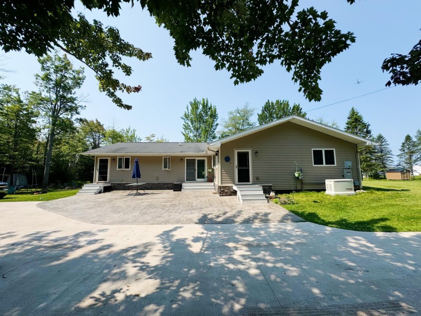 Welcome to 4201 Bermuda Avenue in Sault Ste. Marie, MI--a - Beach Home for sale in Sault Sainte Marie, Michigan on Beachhouse.com