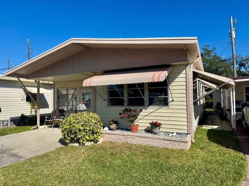 A charming mobile home is now for sale in the unique 55+ - Beach Home for sale in Ellenton, Florida on Beachhouse.com