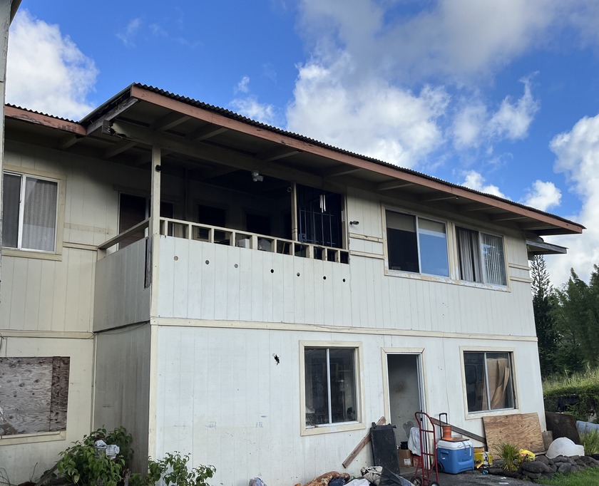 2 story Hawaiian Acres home on 3 acres with option to purchase - Beach Home for sale in Mountain View, Hawaii on Beachhouse.com