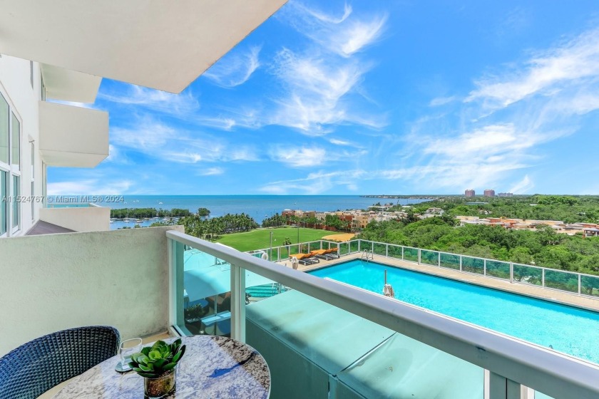 Stunning residence with bay, pool  city views in Arya, a - Beach Condo for sale in Coconut Grove, Florida on Beachhouse.com