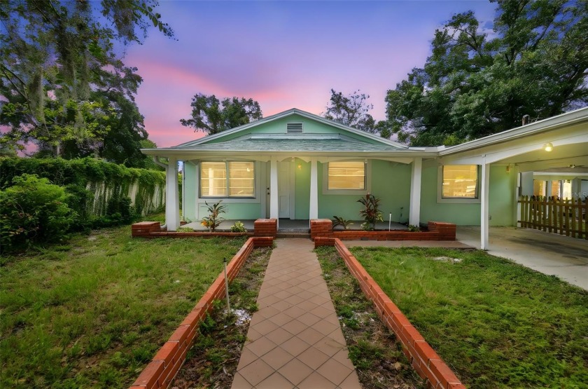 Versatile Family Compound in Tampa!

Discover this - Beach Home for sale in Tampa, Florida on Beachhouse.com