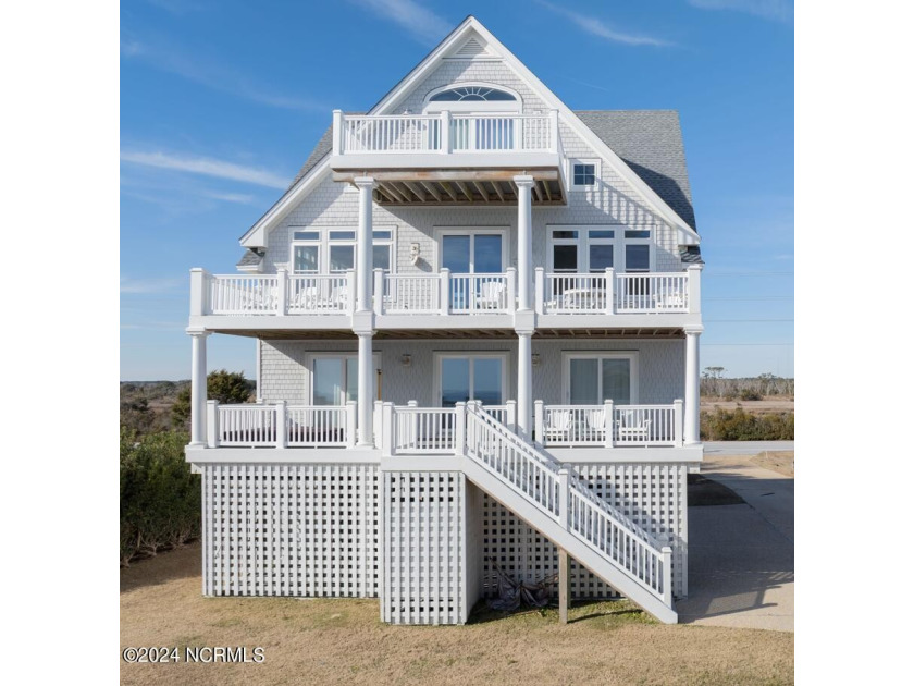 Take a look at this absolutely stunning beach home which has - Beach Home for sale in North Topsail Beach, North Carolina on Beachhouse.com