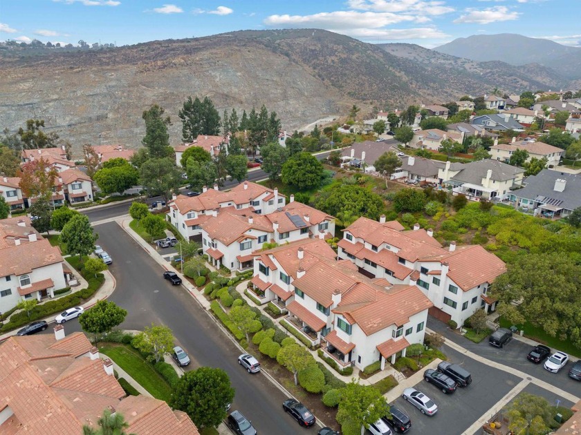 Welcome to this stunning tri-level townhome in the heart of Del - Beach Townhome/Townhouse for sale in San Diego, California on Beachhouse.com