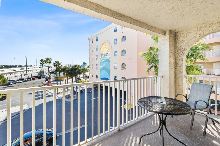 Coastal Property - Johns Pass Beach Place - Beach Vacation Rentals in Madeira Beach, Florida on Beachhouse.com