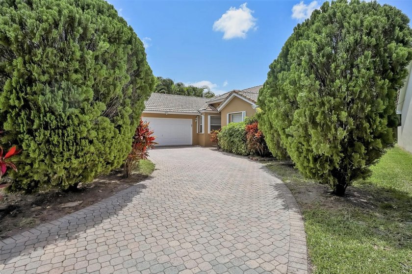 Located on a private cul-de-sac in an all ages gated community - Beach Home for sale in Delray Beach, Florida on Beachhouse.com