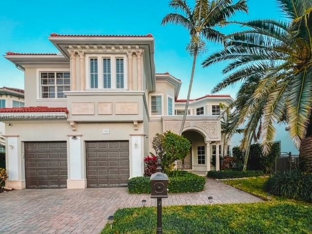 Welcome to your dream waterfront home! This captivating - Beach Home for sale in Hollywood, Florida on Beachhouse.com