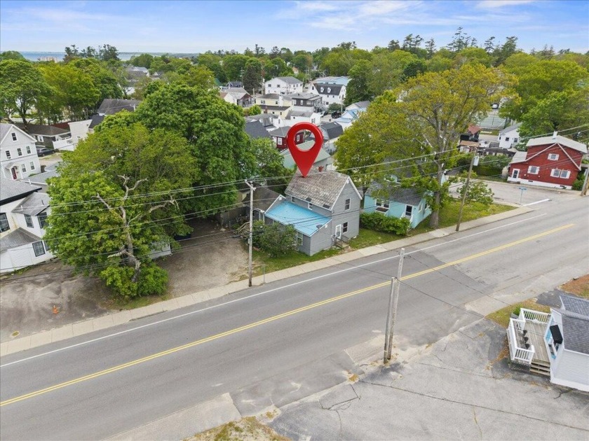 Just minutes from the beach and the heart of downtown Old - Beach Home for sale in Old Orchard Beach, Maine on Beachhouse.com