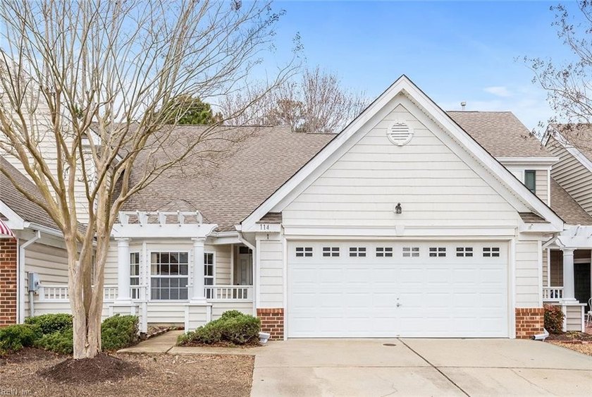 Spring market opportunity! This well-maintained 3-bedroom - Beach Home for sale in Carrollton, Virginia on Beachhouse.com