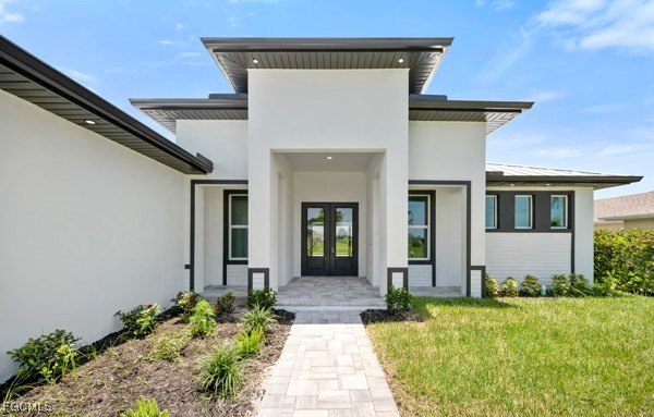 Luxury Waterfront Living in Florida - Your Dream Home Awaits! - Beach Home for sale in Cape Coral, Florida on Beachhouse.com