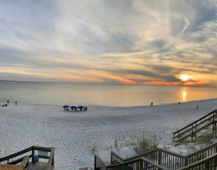 AWESOME LOCATION GULF FRONT **FREE WiFi** 2 OR 4 Bedroom See - Beach Vacation Rentals in Santa Rosa Beach, Florida on Beachhouse.com