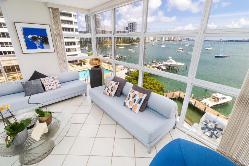 Bright and spacious corner unit with breathtaking unobstructed - Beach Condo for sale in Miami  Beach, Florida on Beachhouse.com