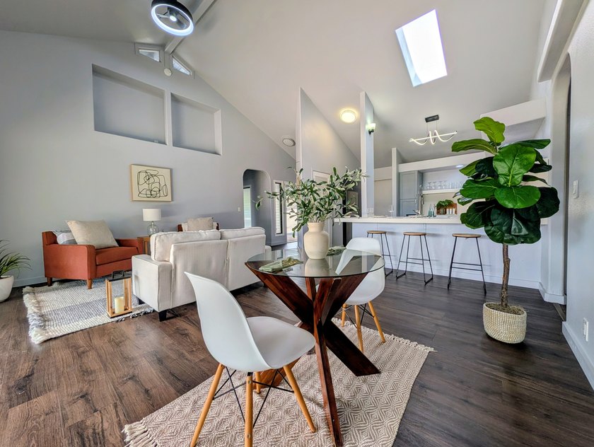 Freshly updated and beautifully renovated, this move-in-ready - Beach Home for sale in Kailua Kona, Hawaii on Beachhouse.com