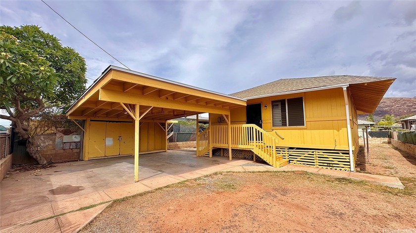 4 bedroom, 2 bathroom home in the Maili neighborhood! Perfectly - Beach Home for sale in Waianae, Hawaii on Beachhouse.com