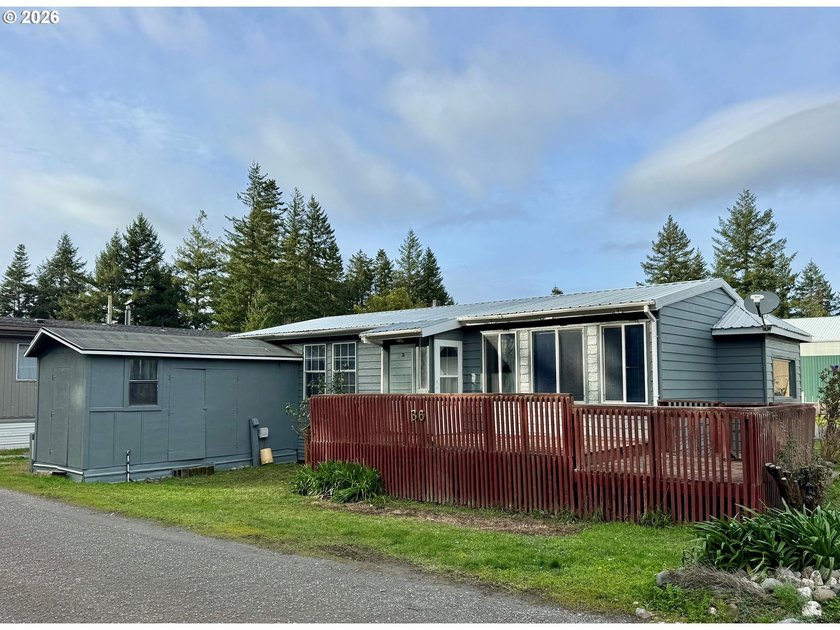 Opportunity knocks! Located in an all-ages cooperative park - Beach Home for sale in Gold Beach, Oregon on Beachhouse.com