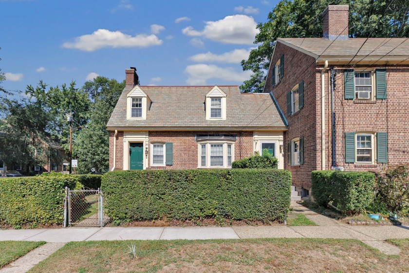 Great opportunity to own and renovate your very own co-op home - Beach Townhome/Townhouse for sale in Bridgeport, Connecticut on Beachhouse.com