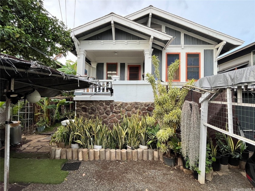 **DO NOT DISTURB TENANTS OR ENTER PROPERTY WITHOUT AN - Beach Home for sale in Honolulu, Hawaii on Beachhouse.com