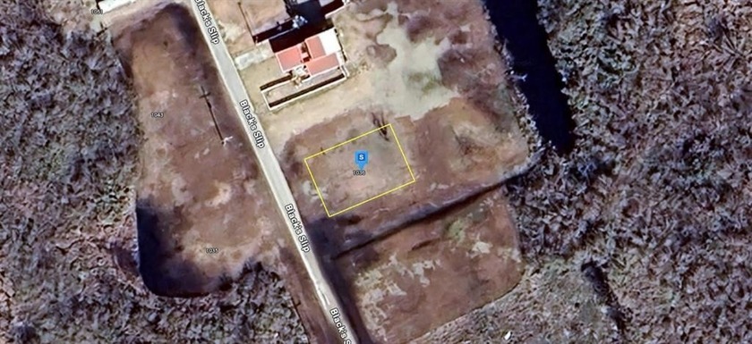 This 0.09-acre vacant lot in Galveston, TX, offers public water - Beach Lot for sale in Gilchrist, Texas on Beachhouse.com