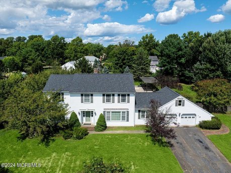 Welcome to this charming custom colonial in Brash Farms! This - Beach Home for sale in Middletown, New Jersey on Beachhouse.com