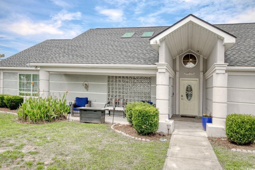 Gorgeous 4 bed 2 bath with fenced yard and no stairs to climb - Beach Home for sale in Surfside Beach, South Carolina on Beachhouse.com