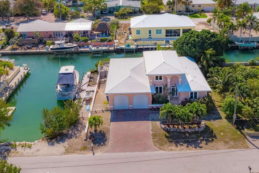 CUSTOM BUILT solid poured concrete home, EXCELLENT BOATING - Beach Home for sale in Cudjoe Key, Florida on Beachhouse.com