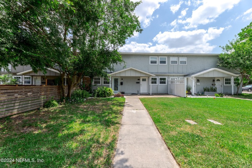 Experience coastal living at its finest in this impeccably - Beach Townhome/Townhouse for sale in Atlantic Beach, Florida on Beachhouse.com