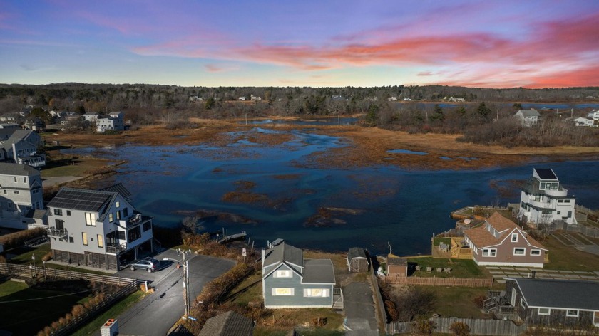 This year round cottage is located in Scarborough's desirable - Beach Home for sale in Scarborough, Maine on Beachhouse.com