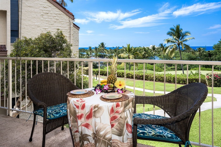 Enjoy ocean and golf course views in this updated 2/2 condo - Beach Condo for sale in Kailua Kona, Hawaii on Beachhouse.com