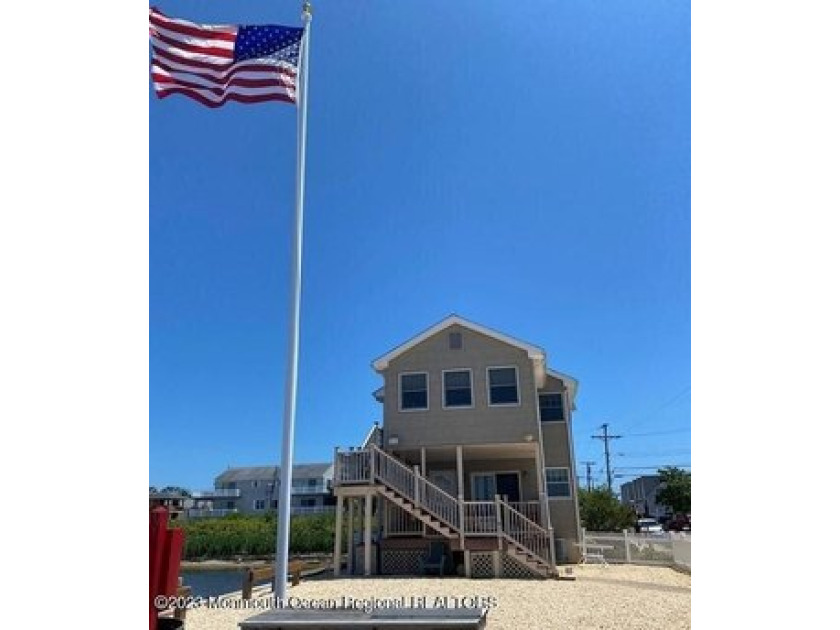 ONE OF A KIND WATERFRONT LOCATION WITH ENDLESS VIEWS OF BARNEGAT - Beach Home for sale in Seaside Park, New Jersey on Beachhouse.com