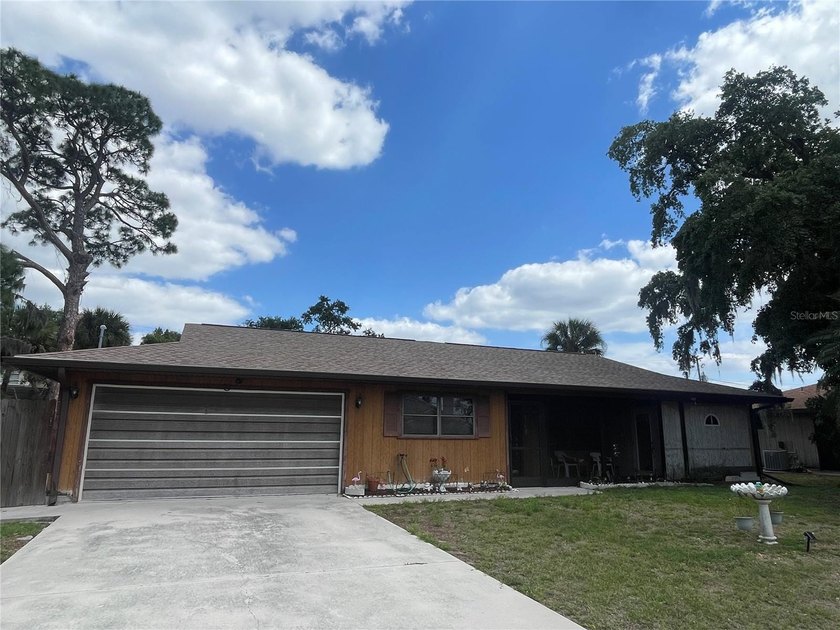 Motivated seller! Beautiful pool home with new roof (2023) in - Beach Home for sale in North Port, Florida on Beachhouse.com