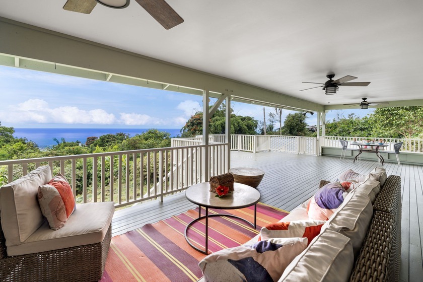 Welcome to this charming upcountry property, nestled on 2.36 - Beach Home for sale in Holualoa, Hawaii on Beachhouse.com