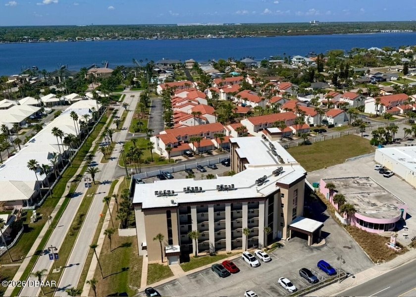 This lovely coastal living unit is a fully furnished two bedroom - Beach Condo for sale in Daytona Beach Shores, Florida on Beachhouse.com