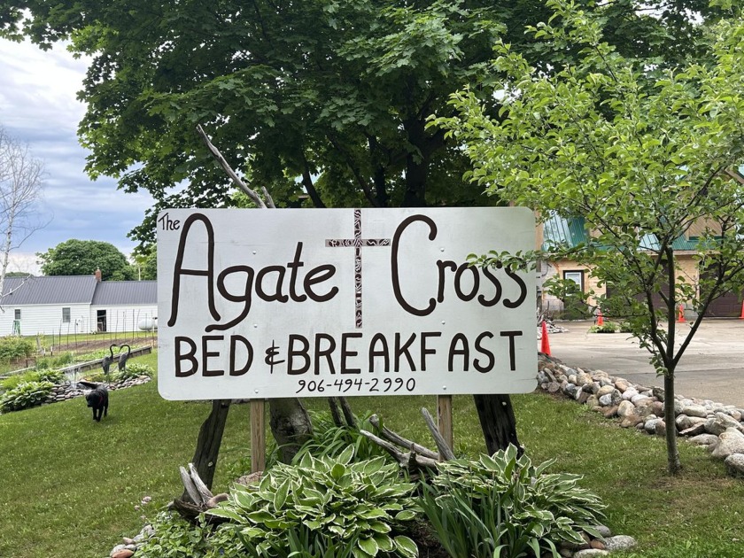 Agate Cross Bed and Breakfast. Beautifully finished home with 3 - Beach Commercial for sale in Grand Marais, Michigan on Beachhouse.com