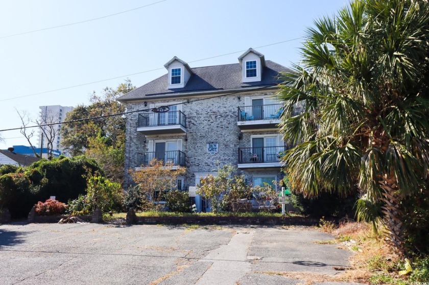 Welcome to 407 23rd Ave N #306, a charming 2-bedroom, 2-bathroom - Beach Condo for sale in Myrtle Beach, South Carolina on Beachhouse.com