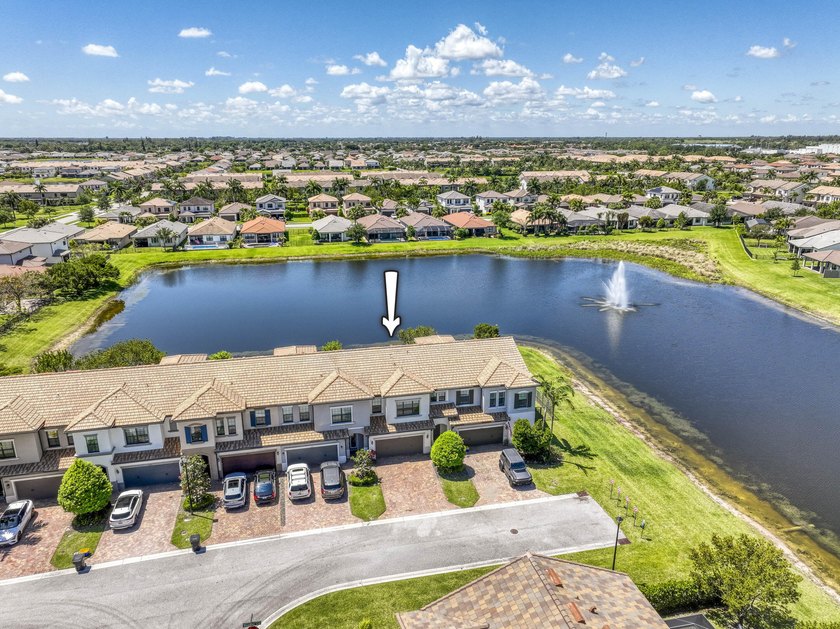 Beautifully upgraded 3BR/2.5BA two-story townhouse built in 2019 - Beach Townhome/Townhouse for sale in Lake Worth, Florida on Beachhouse.com