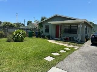 3 Bedroom, 1 Bath home for sale.  Freezer, Refrigerator, washer - Beach Home for sale in Riviera Beach, Florida on Beachhouse.com