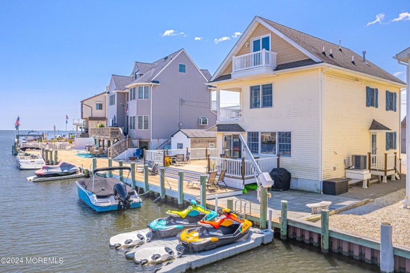 This is it! The OBVIOUS CHOICE for waterfront property in - Beach Home for sale in Bayville, New Jersey on Beachhouse.com