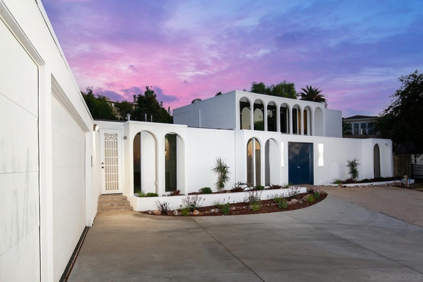 Perched on an expansive 17,600 sq. ft. lot at the top of the - Beach Home for sale in San Diego, California on Beachhouse.com