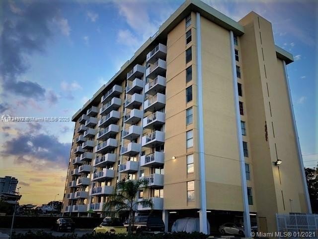 This renovated 2-bedroom, 2-bath apartment features new wood - Beach Condo for sale in North Miami, Florida on Beachhouse.com