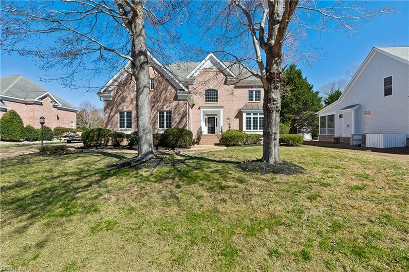 Come see this beautiful 4 bed/3.5 bath executive home in The - Beach Home for sale in Williamsburg, Virginia on Beachhouse.com