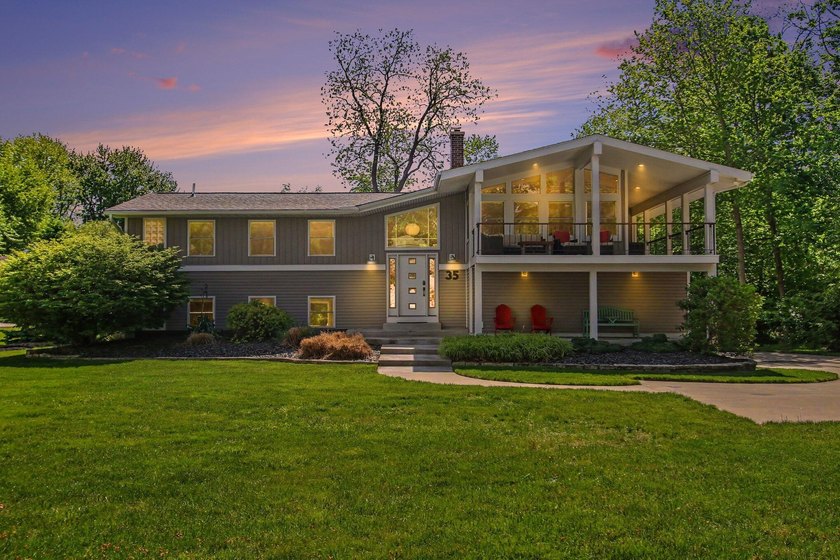 Beautiful 5 bedroom home on North Shore Drive in South Haven - Beach Home for sale in South Haven, Michigan on Beachhouse.com