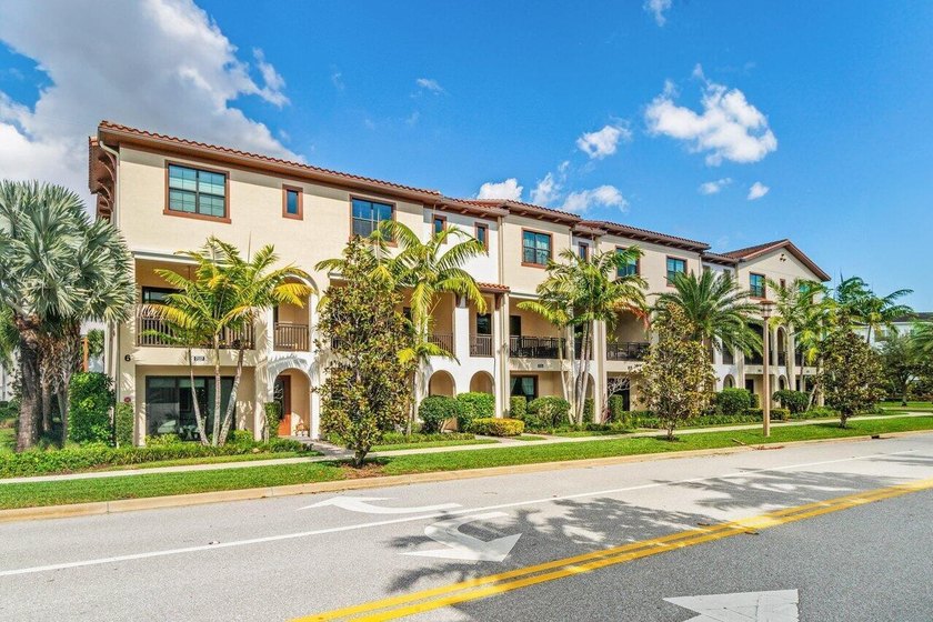 Move-in ready in the highly sought-after community of Alton - Beach Townhome/Townhouse for sale in Palm Beach Gardens, Florida on Beachhouse.com